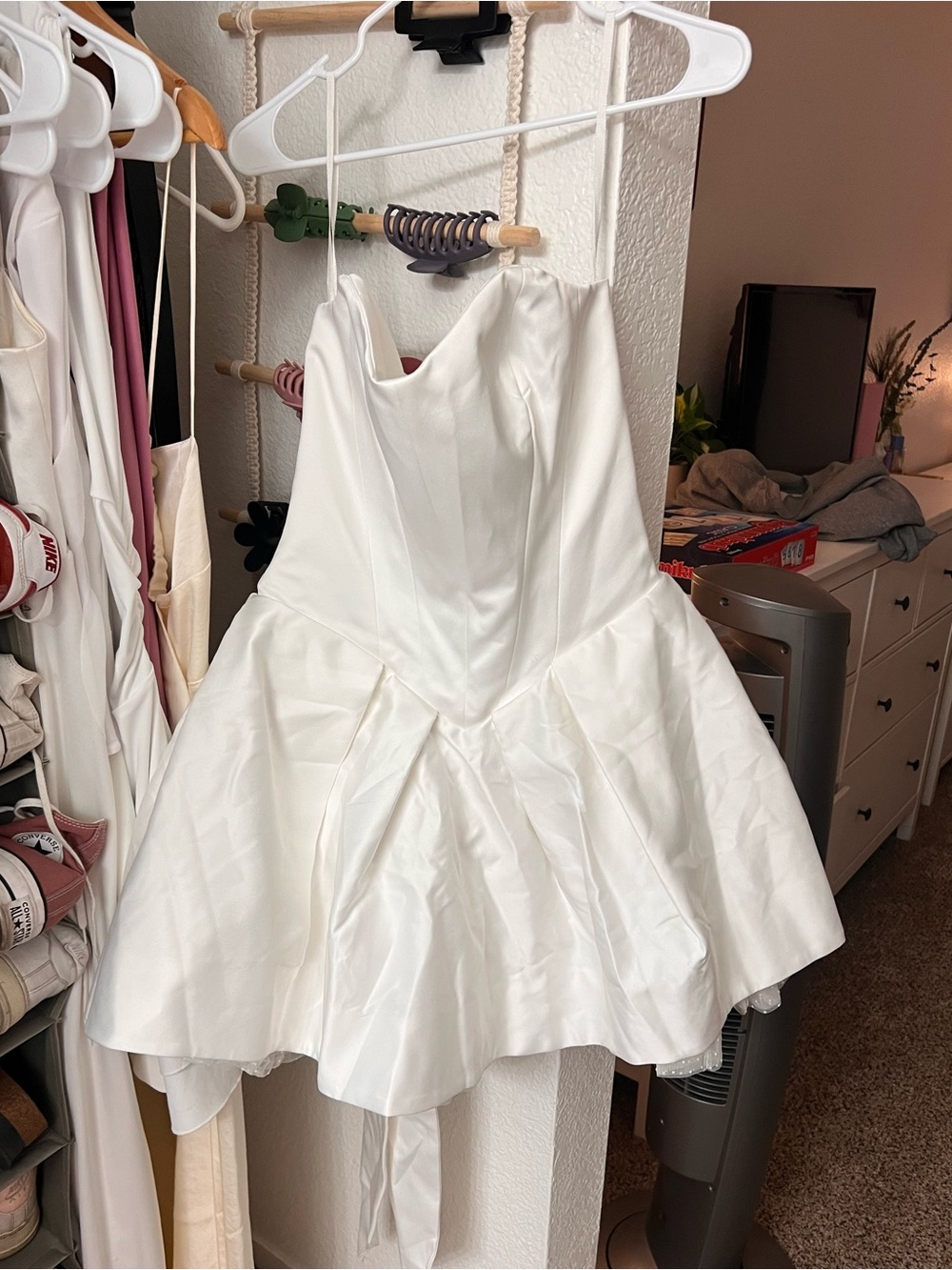 House of CB White Strapless Satin Dress with Back Bow - Picture 4 of 7
